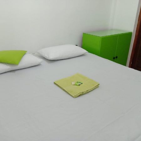 Kandy Walkers Hostel Tennekumbura Ngoại thất bức ảnh