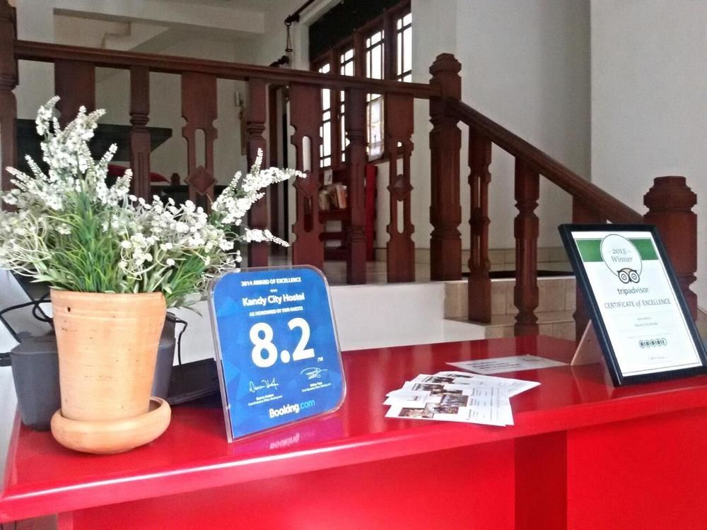 Kandy Walkers Hostel Tennekumbura Ngoại thất bức ảnh