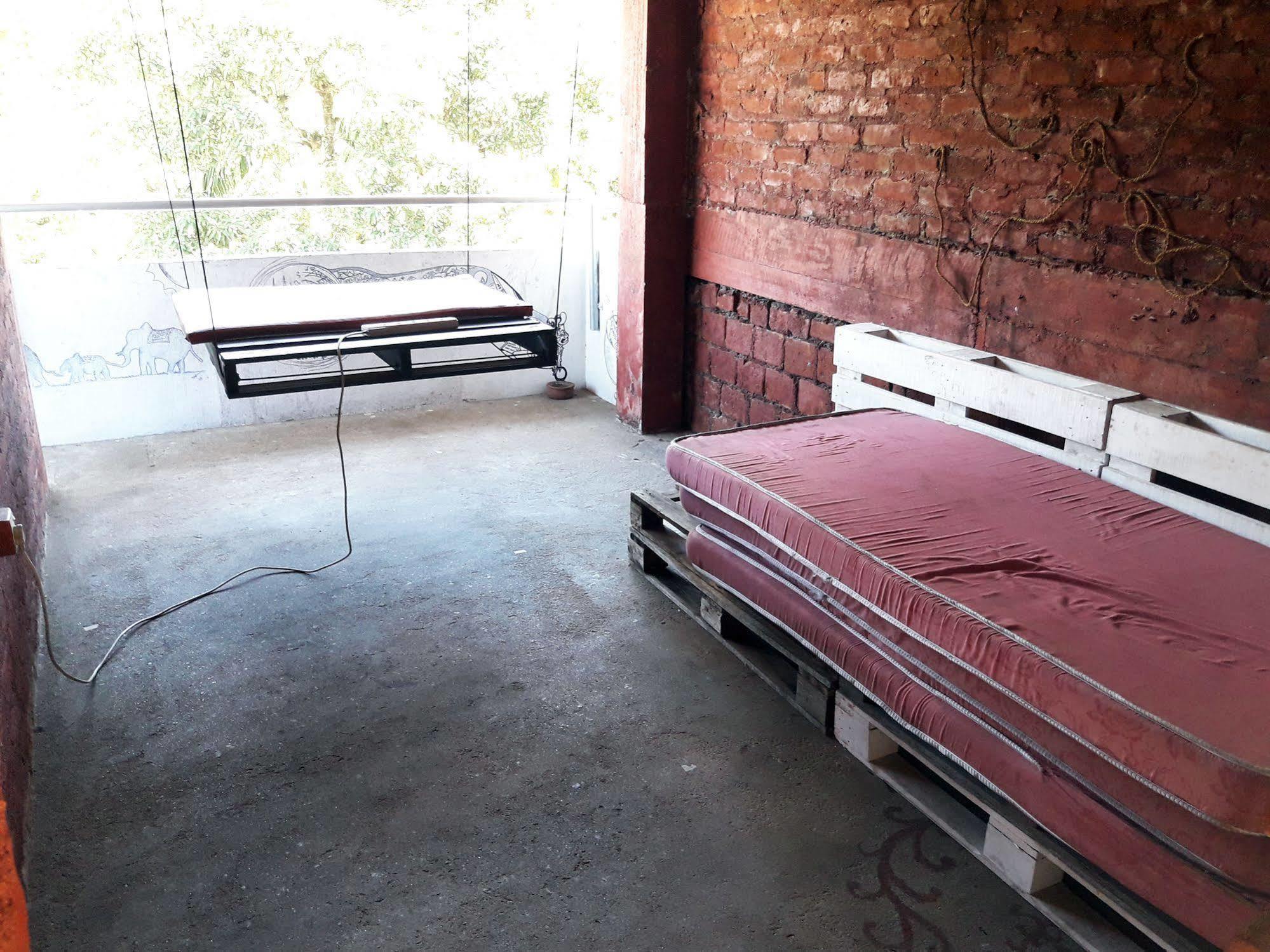 Kandy Walkers Hostel Tennekumbura Ngoại thất bức ảnh