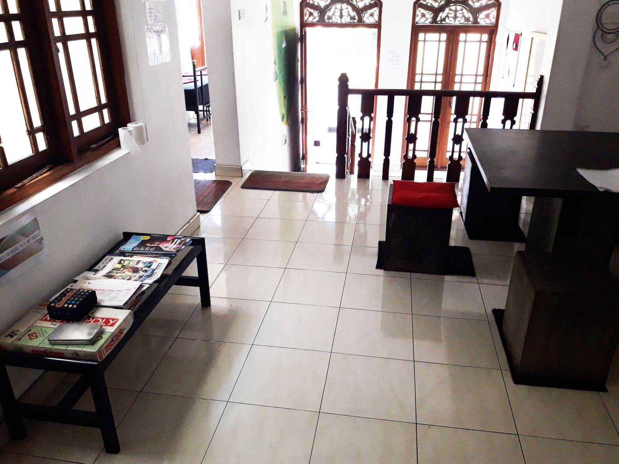 Kandy Walkers Hostel Tennekumbura Ngoại thất bức ảnh