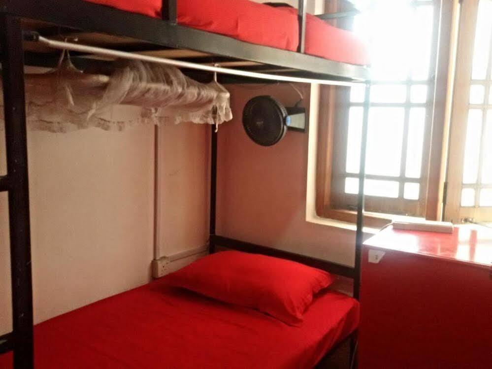 Kandy Walkers Hostel Tennekumbura Ngoại thất bức ảnh
