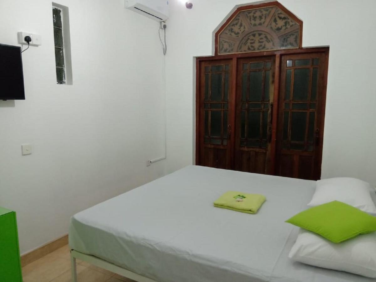 Kandy Walkers Hostel Tennekumbura Ngoại thất bức ảnh